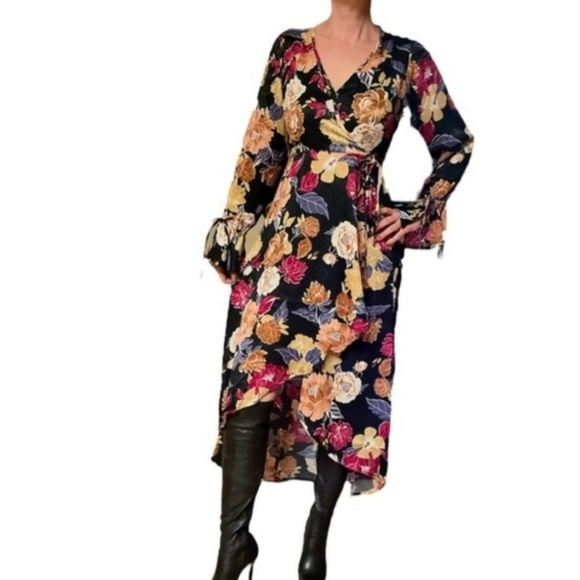 Band of Gypsies Dresses & Skirts - Band of the Free NWT Dark Floral Faux Wrap High Low Maxi Dress Women's Size M